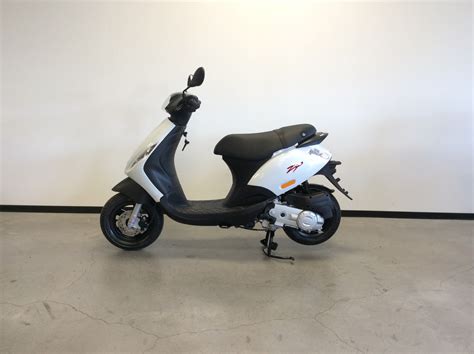 Scooter Piaggio Zip T Neuf