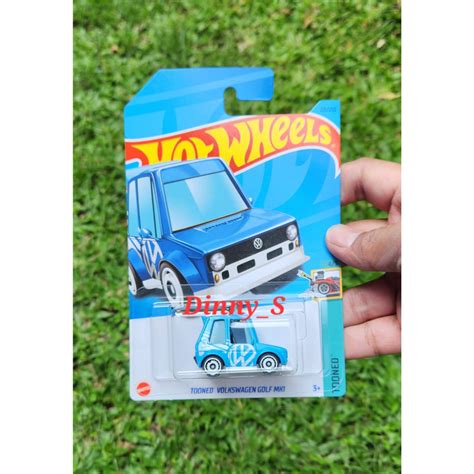 Jual Hot Wheels Tooned Volkswagen Golf MK Treasure Hunt Reguler Original Shopee Indonesia