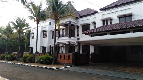 Pesona Khayangan Depok Exclusive NEW Lux Kolam Renang Gazebo