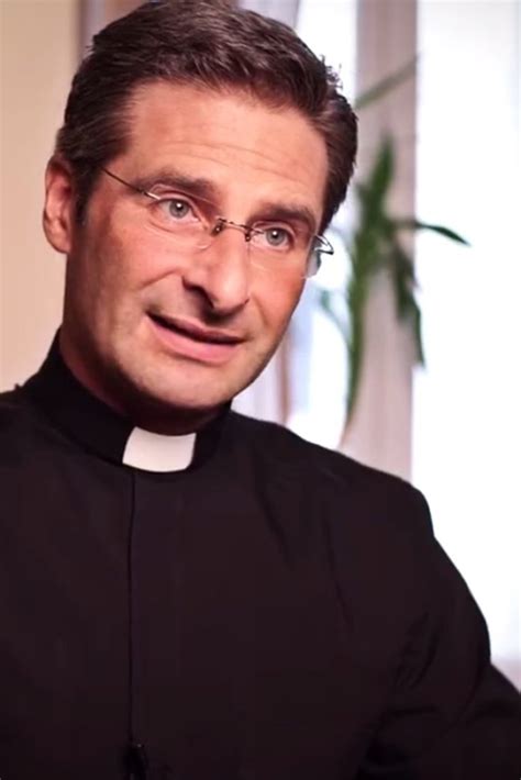 Panique au Vatican un prêtre se revendique Gay JForum