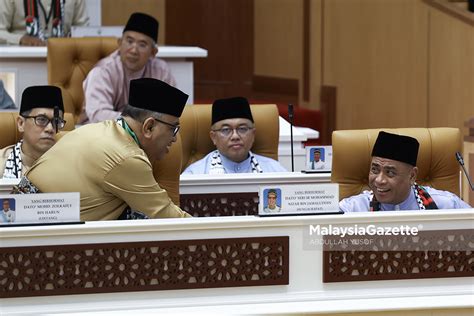 Menteri Besar Saarani Mohamad Bentang Belanjawan Perak Mg Perak