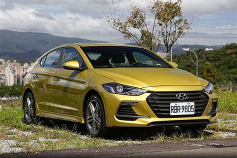 Review Hyundai S Elantra Sportit S Hot Stuff Atelier Yuwa Ciao Jp