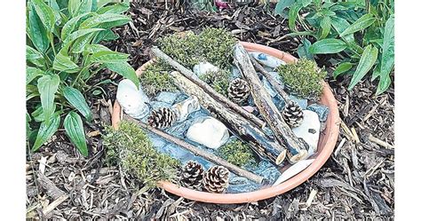 НАПРАВИ СИ САМ: Поилка с вода за пчели и насекоми | Български Фермер