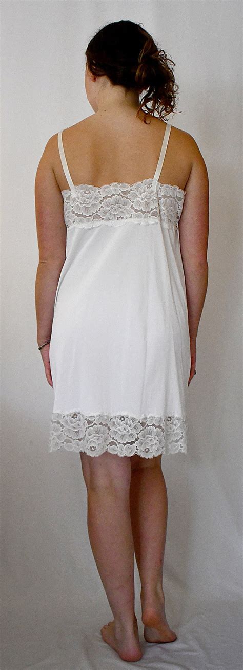 Vintage White Slip With Inset Lace Bodice And Hem Sz Etsy