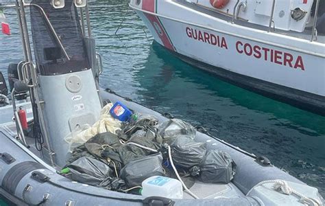 Marina Di Camerota Sequestrati Dalla Guardia Costiera Cannizzi