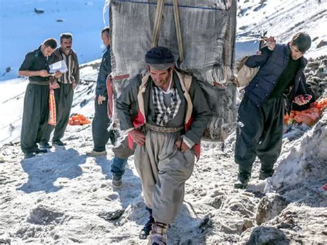 گزارش‌ها حاکی از کشته شدن یک کولبر و زخمی شدن یک کولبر دیگر بر اثر