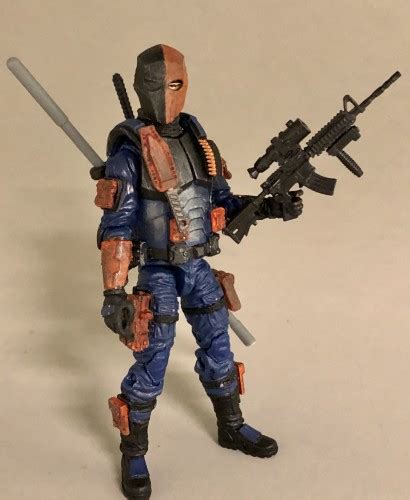 JoeCustoms.com > Figures > Others > Deathstroke