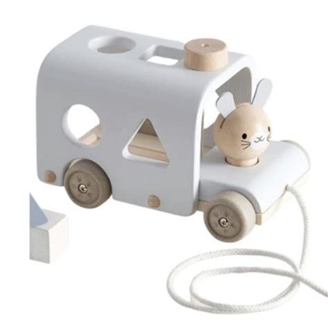 6 Ingenious Ways To Pull A Stuck Vehicle From The Muck