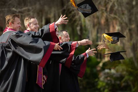 Photos Fsu Graduates Excited For Spring 2021 Commencement Florida State University News