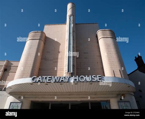 Art Deco Building Gateway House Woolwich Gateway House Was A Former