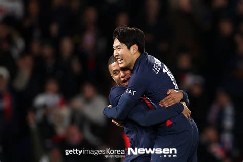 이강인 Psg 이적 후 첫 트로피 슈퍼컵 우승 Mom까지 수상 손에 잡히는 뉴스 눈에 보이는 뉴스 뉴스엔