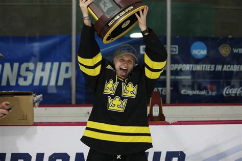 Holland Sisters, Gustavus Win College Hockey National Championship ...