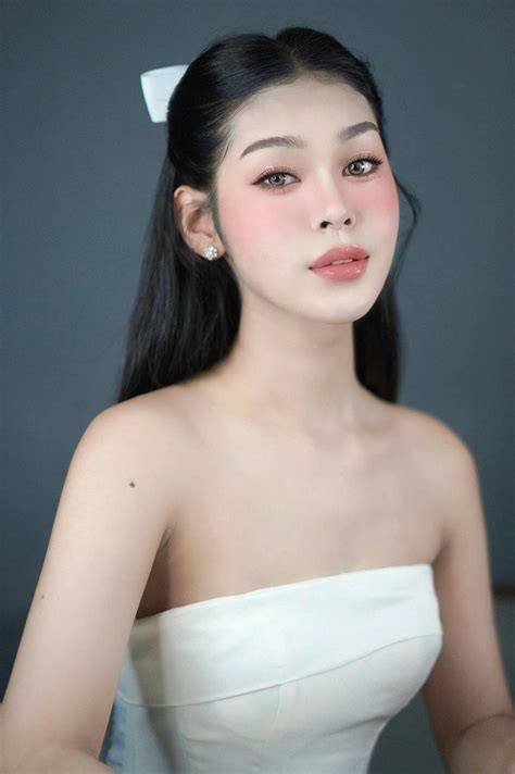Hot girl ch uy ển g i ới h ó t nhất hôm nay anh nào nhìn cũng xin được 1 lần Tin Hay