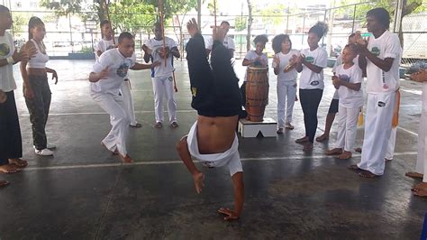 Funda O Capoeira Instrutor D Minas Roda De Anivers Rio Youtube