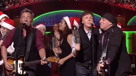 Watch Bruce Springsteen, Paul McCartney Sing 'Santa Claus' on 'SNL'