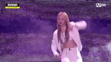 Tân binh aespa diễn solo tại MAMA 2020 netizen cà khịa Thấy Winter hot quá nên bỏ bê Karina rồi