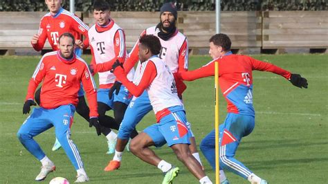 Fc Bayern Choupo Moting De Ligt Und Goretzka Wieder Im Training