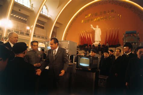 Cinquenta anos após a visita histórica de Nixon à China, na qual o ...