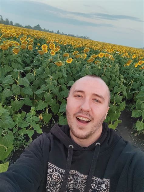 Валерий Сучков - (37) фото, 29 лет, Санкт-Петербург, профиль в ВК