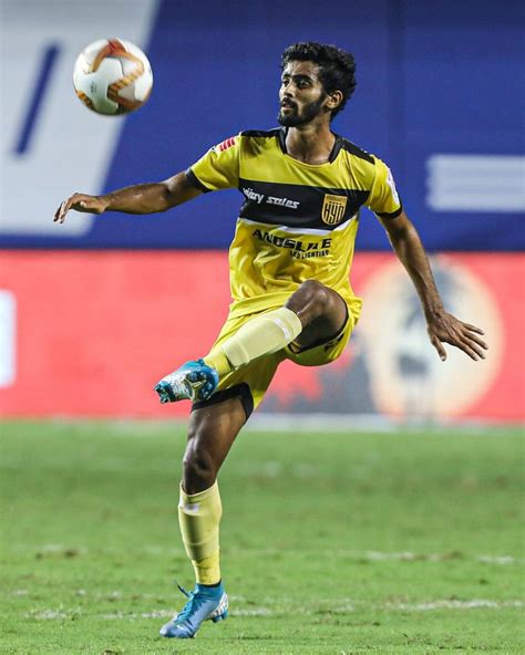 Mumbai City Fc Signs Akash Mishra From Hyderabad Fc