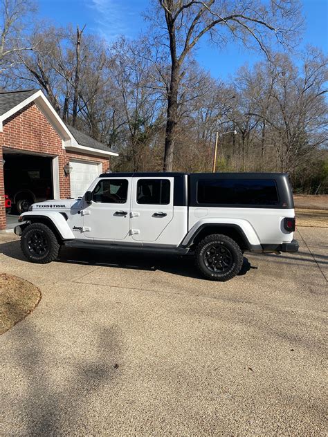 Hard Bed Topper With The Gladiator Soft Top Jeep Gladiator Jt News Forum Community