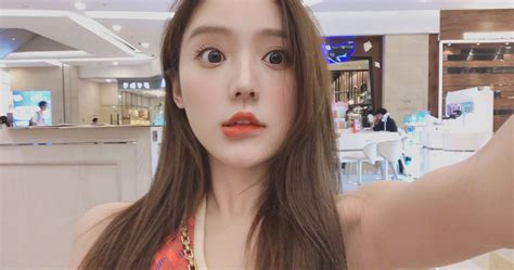 Thêm một hot girl triệu follow bị tố photoshop quá đà Biết tin vào ai trên đời này nữa đây