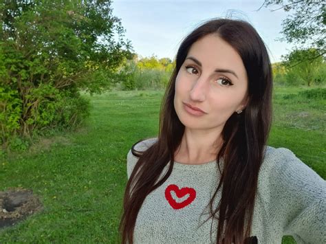 Beautiful Ukrainian Brunette Am I Your Type Brunette