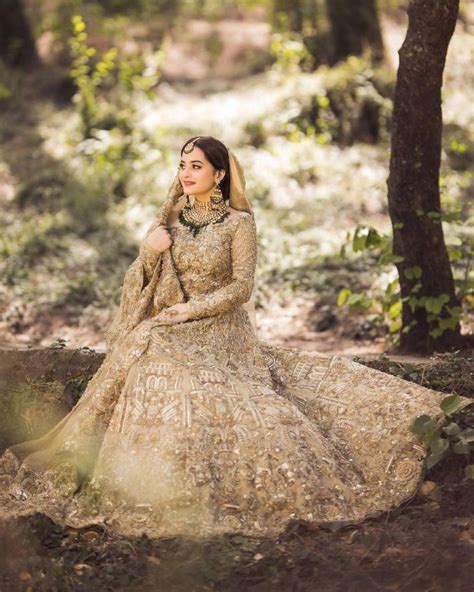 Aiman Khan Latest Bridal Photoshoot For Rahat Afridi The Odd Onee