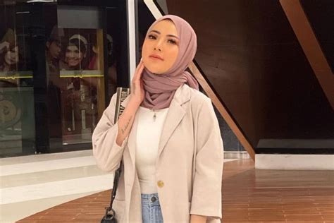 Profil Dan Biodata Ayu Aulia Model Cantik Yang Diduga Melakukan