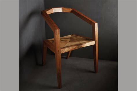 Stuhl Swinger Nussbaum Ralph Weber Design