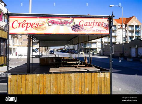 Restauraion Rapide Hi Res Stock Photography And Images Alamy