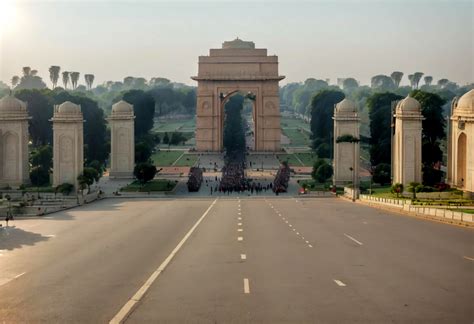 Explore The Top 10 Tourist Places In Delhi Crivva