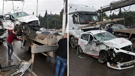 Feci kaza Kırmızı ışıkta geçen TIR Türk Kızılay ı aracını hurdaya