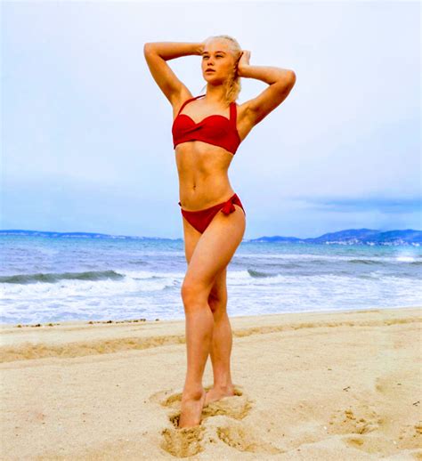 Hot Sexy Viktoria Komova Bikini Pics