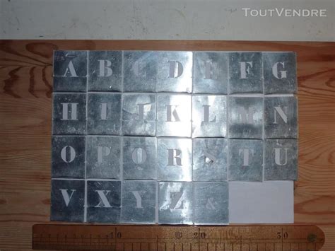 Pochoirs Anciens En Aluminium Lettres De L Alphabet Outil Paris 75001