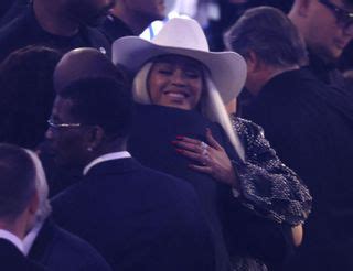 Beyoncé Quietly Showed Up to the Grammys in a Texas-Inspired Cowboy Hat ...