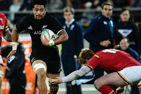 Ardie Savea re-signs with All Blacks, but question mark remains over ...