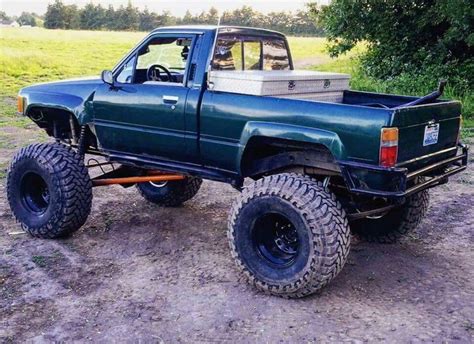 Rad Racer Toyota Hilux Lifted