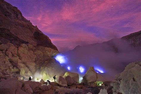 Kawah Ijen, Si Api Biru yang Mempesona | 1001malam