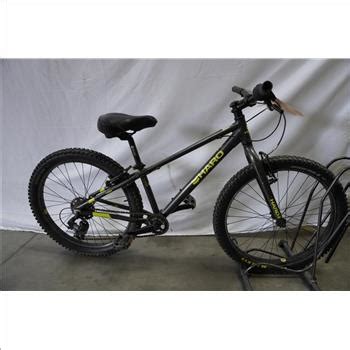 Haro Flightline 24 Plus Boys Mountain Bike | Property Room