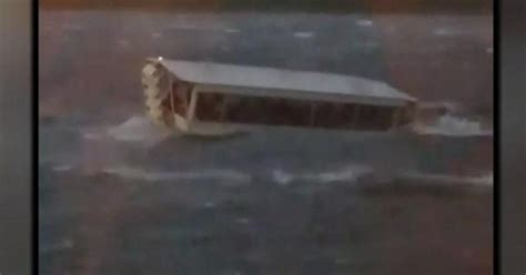 Dead After Duck Boat Capsizes In Missouri Cbs News