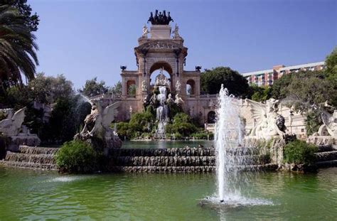 world tourism: Barcelona Attractions - Top 5 Places to Visit