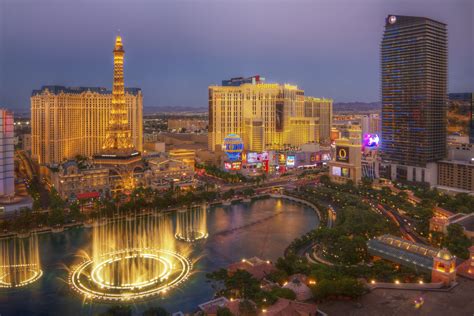 [45+] Las Vegas Strip Wallpapers | WallpaperSafari