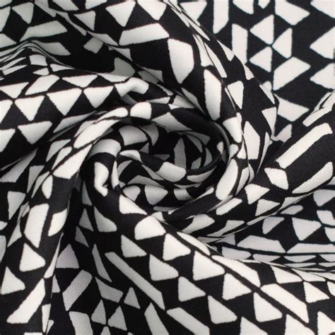 Tissu Satin De Coton Stretch Triangle Noir Tissus Hemmers