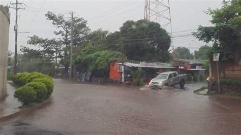 Colapsan Ocho Calles En San Miguel Por Inundaciones Noticias De El