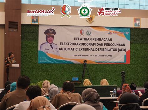 Pelatihan Pembacaan Elektrokardiografi Dan Penggunaan AED RSUD Dr R