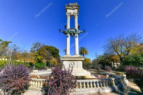 Hermoso Jard N En El Paisaje De Primavera En Sevilla Andaluc A Espa A