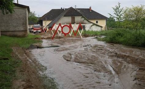 Oberösterreich Lokale heftige Gewitter mit Starkregen sorgten für