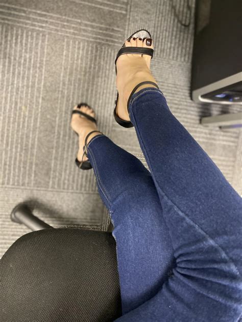 POV- I’d love a foot rub 🥺 | Scrolller