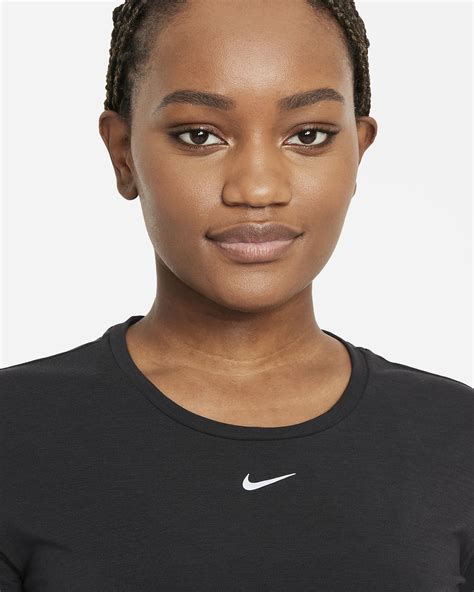 Nike Dri Fit Uv One Luxe Women S Standard Fit Short Sleeve Top Nike Bg